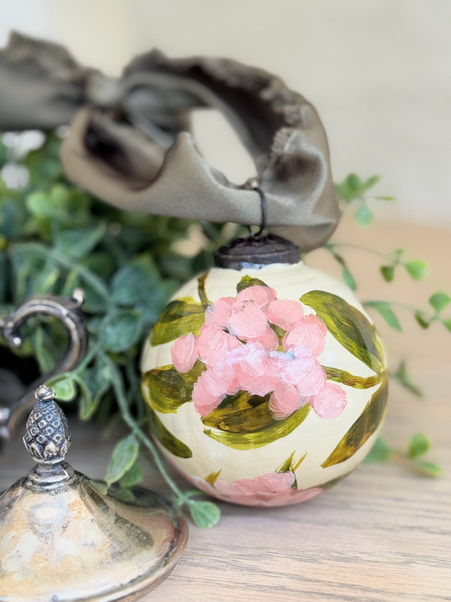 hydrangea ornament ~ pink/cream